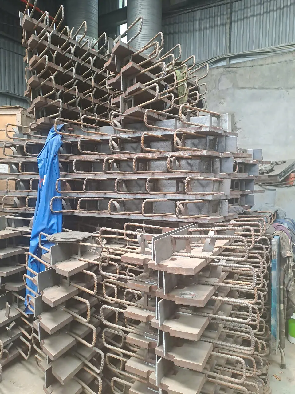 Khe co giãn dạng răng lược